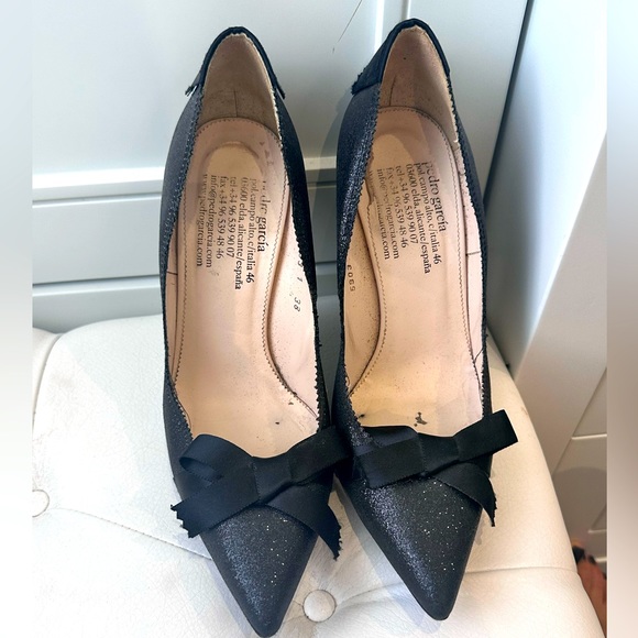 Size 8 Pedro Garcia Pumps - Picture 1 of 7
